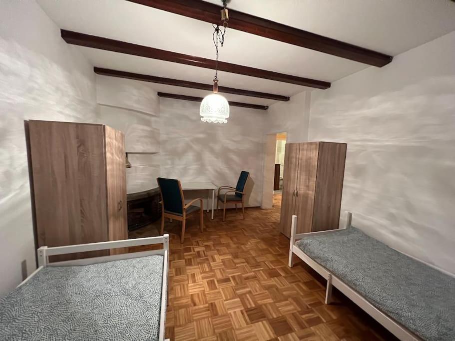 Apartamento Flughafennahe zentrale voll möblierte Wohlfühlatmosphäre Erdgeschoss Duisburg Exterior foto